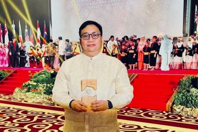 Innovating with Purpose: SEARCA's IT trailblazer receives SEAMEO Service Award 2024/2025