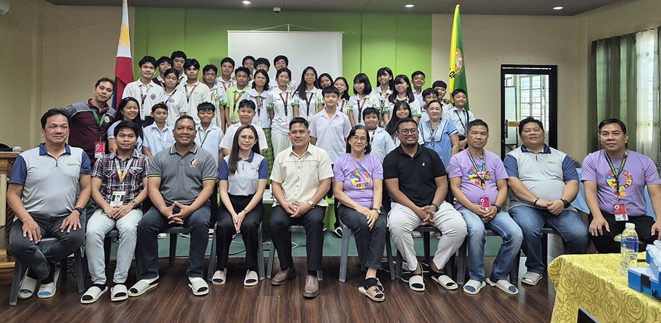 Student participants and training instructors in San Jose, Nueva Ecija.