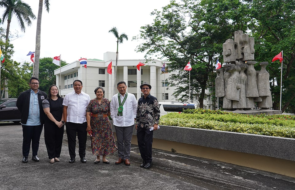 Philippine Education Secretary Angara visits SEARCA to strengthen agricultural education ties